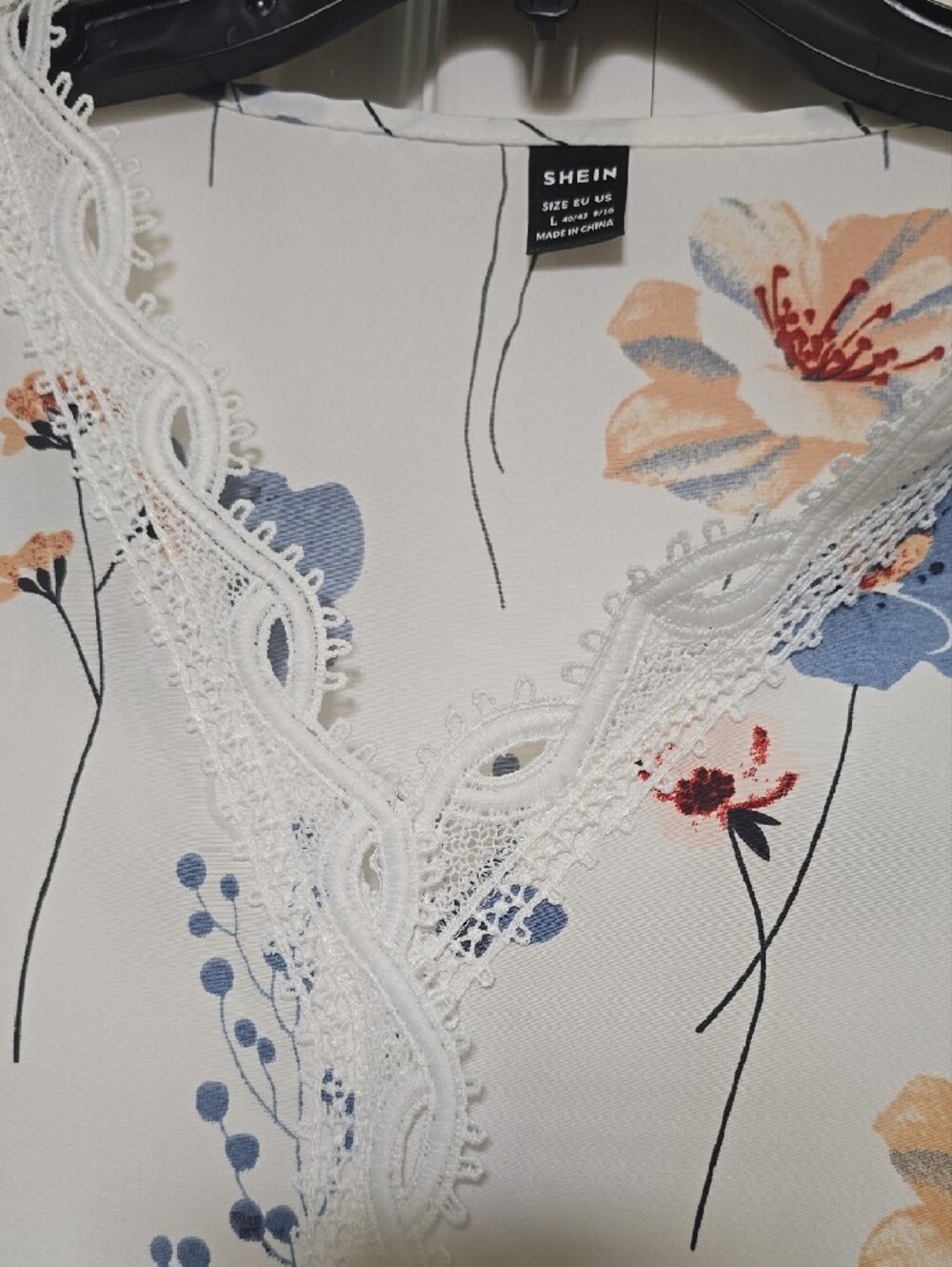 SHEIN White Floral Lace-Trim V-Neck Blouse with Blue and Peach Accents (NWOT) - Picture 3 of 7